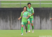 2試合連続得点となる先制点を決めた山本　大稀（鳥取 #15）【明治安田Ｊ３ 第27節 藤枝vs鳥取】（2/3）