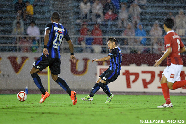 41分に同点ゴールを決めた阿部　浩之（Ｇ大阪）【ＹＮＣ 準々決勝 第2戦 名古屋vsＧ大阪】（10/15）