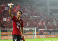 ファン・サポーターからの声援に応える準決勝進出の立役者金崎　夢生（鹿島）【ＹＮＣ 準々決勝 第2戦 鹿島vsFC東京】（16/16）