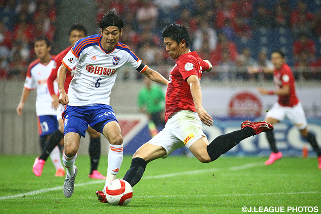 新潟ゴールに襲いかかる武藤　雄樹（浦和）【ＹＮＣ 準々決勝 第2戦 浦和vs新潟】（12/14）