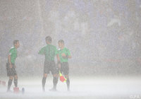雨が激しくなった後半途中、選手の安全を考慮して試合は中止に【天皇杯 2回戦 横浜FMvs滋賀】（4/4）