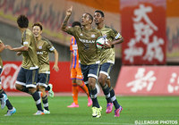 強烈なミドルシュートで同点としたアデミウソン（横浜FM）【明治安田Ｊ１ 2nd 第10節 新潟vs横浜FM】（4/5）