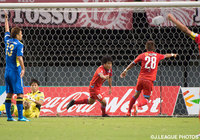 91分に均衡を破る、劇的な決勝ゴールを決めた田中　達也（熊本）【明治安田Ｊ２ 第31節 大分vs熊本】（2/4）