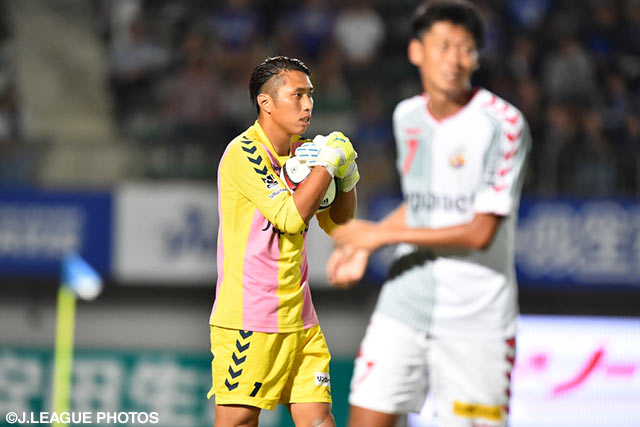 2試合連続で無失点に抑えた大久保　択生（長崎）【明治安田Ｊ２ 第31節 徳島vs長崎】（3/4）