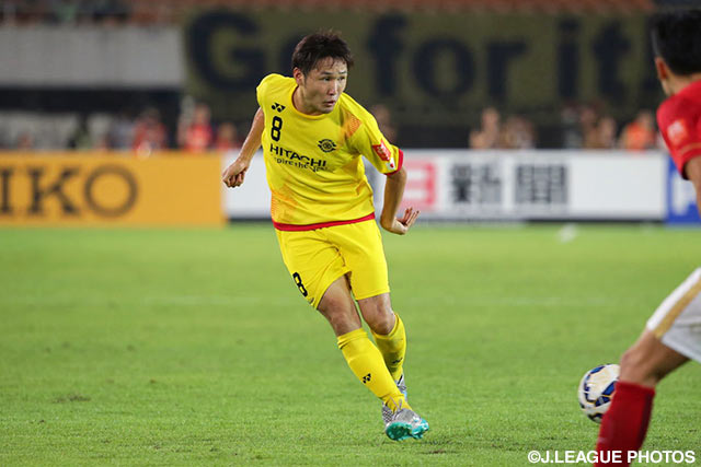 セットプレーから先制点をアシストした茨田　陽生（柏）【ＡＣＬ 準々決勝 第2戦 広州恒大vs柏】（5/10）