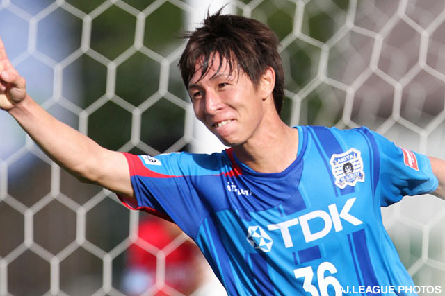 値千金の決勝ゴールを決めた米澤　令衣（秋田）【明治安田Ｊ３ 第29節 秋田vsYS横浜】（3/3）