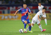 粘り強いドリブルで鹿島ゴールに迫った阿部　拓馬（甲府）【明治安田Ｊ１ 2nd 第11節 甲府vs鹿島】（2/5）