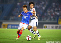 マッチアップする齋藤　学（横浜FM）と中島　翔哉（FC東京）【明治安田Ｊ１ 2nd 第11節 横浜FMvsFC東京】（10/15）
