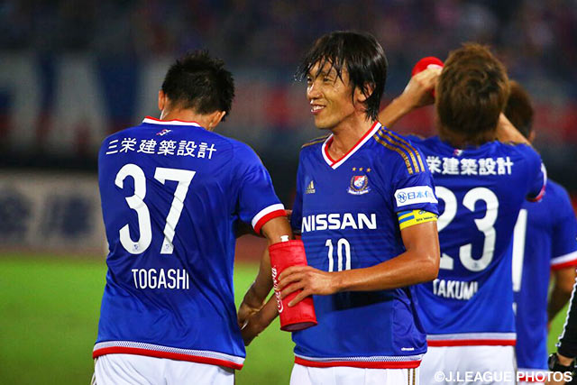 決勝ゴールを見事にアシストした中村　俊輔（横浜FM）【明治安田Ｊ１ 2nd 第11節 横浜FMvsFC東京】（12/15）