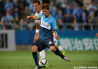 終盤に貴重な追加点を決めた黒津　勝（横浜FC）【明治安田Ｊ２ 第32節 横浜FCvs金沢】（2/3）