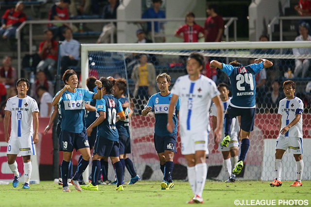 逃げ切った横浜FC､連敗8でストップ【明治安田Ｊ２ 第32節 横浜FCvs金沢】（3/3）