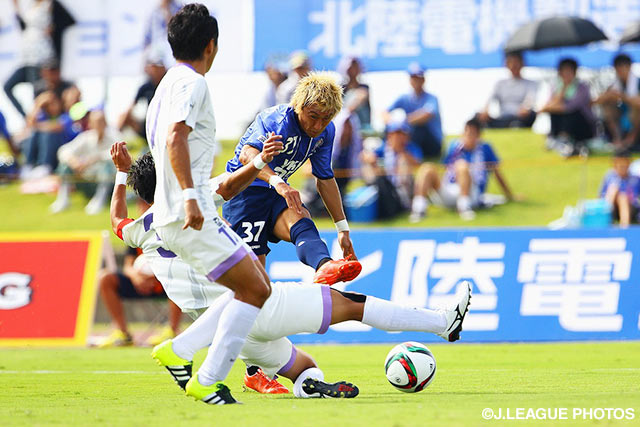 北井　佑季の先制点を守り切って勝利を挙げた富山【明治安田Ｊ３ 第30節 富山vs藤枝】（1/2）