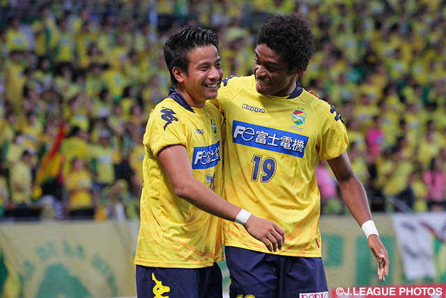 2ゴールでチームの勝利に大きく貢献した松田　力（千葉）【明治安田Ｊ２ 第33節 千葉vs栃木】（2/3）