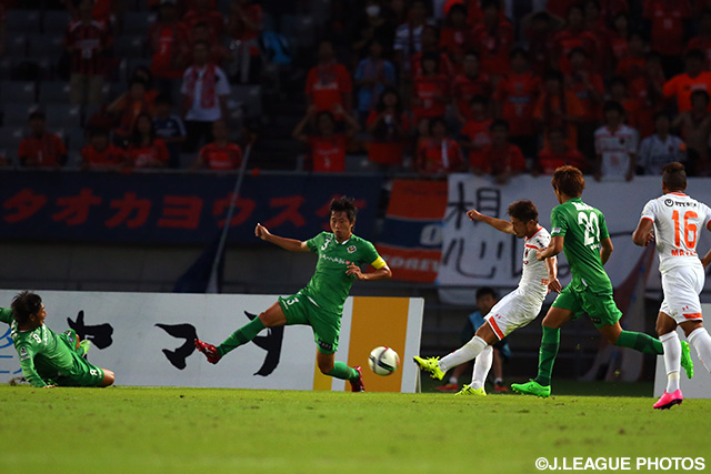 86分に決勝ゴールを決めた富山　貴光（大宮）【明治安田Ｊ２ 第33節 東京Ｖvs大宮】（2/3）