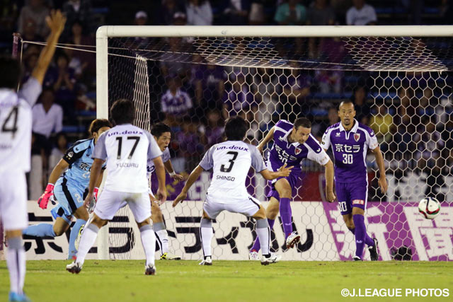 懸命のディフェンスでゴールを死守した京都守備陣【明治安田Ｊ２ 第33節 京都vs岡山】（3/3）