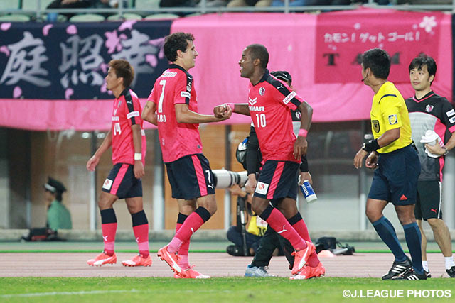 エジミウソン（#10）の2試合連続ゴールで逆転したＣ大阪【明治安田Ｊ２ 第33節 Ｃ大阪vs水戸】（2/3）