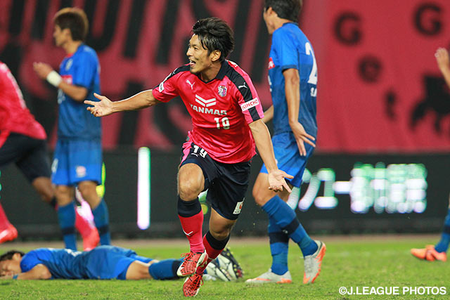 今季6点目を決めて同点とした田代　有三（Ｃ大阪）【明治安田Ｊ２ 第33節 Ｃ大阪vs水戸】（1/3）
