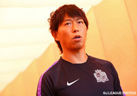 ロッカールームに向かう佐藤　寿人（広島）【明治安田Ｊ１ 2nd 第12節 清水vs広島】（3/15）