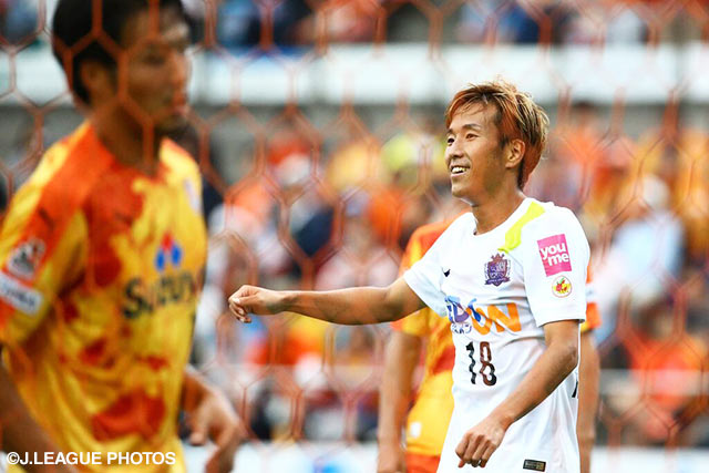 巧みなドリブルからダメ押し点を決めた柏　好文（広島）【明治安田Ｊ１ 2nd 第12節 清水vs広島】（13/15）