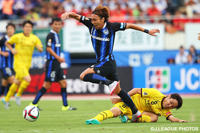 正確なクロスで先制点をアシストした倉田　秋（Ｇ大阪）【明治安田Ｊ１ 2nd 第12節 Ｇ大阪vs柏】（2/5）