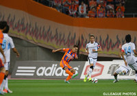 開始6分に先制ゴールを決めた山本　康裕（新潟）【明治安田Ｊ１ 2nd 第12節 新潟vs川崎Ｆ】（1/5）