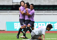 越智　亮介（中央）の4試合ぶりの得点で先制した藤枝【明治安田Ｊ３ 第31節 藤枝vs町田】（2/3）