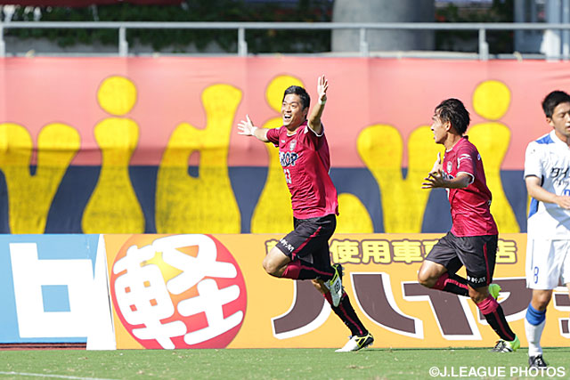 後半アディショナルタイムに劇的な決勝ゴールを決めた久保　裕一（岡山）【明治安田Ｊ２ 第34節 岡山vs大分】（4/4）