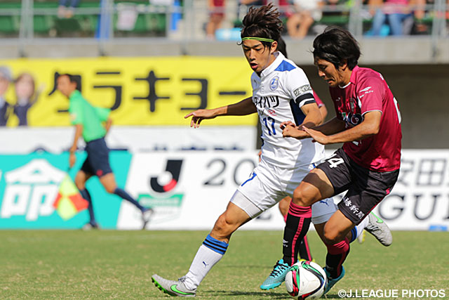 松本　怜（大分）は2試合連続ゴールならず【明治安田Ｊ２ 第34節 岡山vs大分】（2/4）