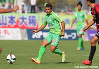 土壇場の同点弾で2試合連続得点のフェルナンジーニョ（鳥取）【明治安田Ｊ３ 第31節 鳥取vs福島】（3/3）