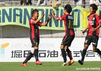 Ｊリーグ初得点となる先制点を決めた田村　翔太（福島 #19）【明治安田Ｊ３ 第31節 鳥取vs福島】（2/3）