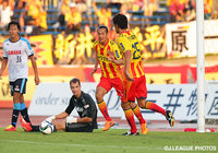 原　一樹のゴールで1点差に詰め寄った北九州【明治安田Ｊ２ 第34節 北九州vs磐田】（3/3）