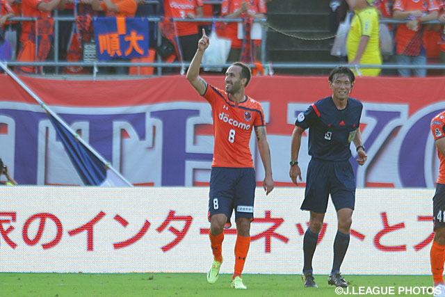 ムルジャの今季13点目となるゴールで先制した大宮【明治安田Ｊ２ 第34節 大宮vs千葉】（1/3）