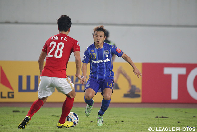 右サイドからチャンスを演出した阿部　浩之（Ｇ大阪）【ＡＣＬ 準決勝 第1戦 広州恒大vsＧ大阪】（6/10）