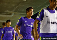 ウォーミングアップ前にリラックスした表情を見せる浅野　拓磨（広島）【明治安田Ｊ１ 2nd 第13節 広島vsFC東京】（4/15）