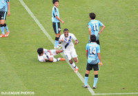 CKをパトリックが頭で合わせ、1点差に詰め寄ったＧ大阪【明治安田Ｊ１ 2nd 第13節 川崎ＦvsＧ大阪】（10/15）