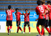 清原　翔平の2ゴールで前半に2点をリードした金沢【明治安田Ｊ２ 第35節 金沢vs栃木】（1/3）