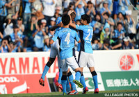 アダイウトンの2ゴールで前半に2点をリードした磐田【明治安田Ｊ２ 第35節 磐田vs大宮】（1/3）