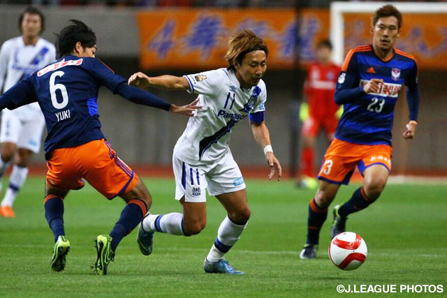 ドリブル突破を仕掛ける倉田　秋（Ｇ大阪）【ＹＮＣ 準決勝 第1戦 新潟vsＧ大阪】（6/15）