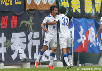 CKに頭で飛びこみ同点ゴールを決めた伊佐　耕平（大分）【明治安田Ｊ２ 第36節 栃木vs大分】（2/3）