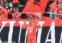 2ゴールを決め、3試合連続得点で勝利の立役者となった清武　功暉（熊本）【明治安田Ｊ２ 第36節 熊本vs大宮】（1/3）