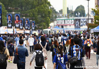 決戦を前に両チームのファン・サポーターが続々と来場【ＹＮＣ 準決勝 第2戦 Ｇ大阪vs新潟】（1/15）