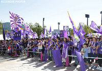 選手の会場入りを待つ広島のファン・サポーター【明治安田Ｊ１ 2nd 第14節 広島vs川崎Ｆ】（2/15）