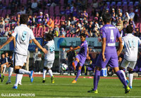 柴﨑　晃誠の豪快な一撃で先制した広島【明治安田Ｊ１ 2nd 第14節 広島vs川崎Ｆ】（8/15）