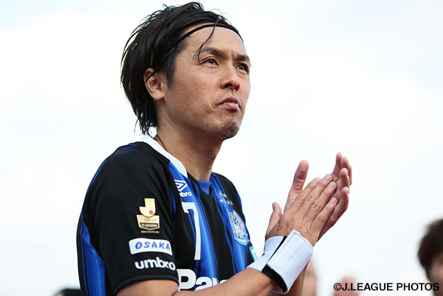 2得点に絡む大活躍で、自身のＪ１通算500試合出場に花を添えた遠藤　保仁（Ｇ大阪）【明治安田Ｊ１ 2nd 第14節 Ｇ大阪vs浦和】（15/15）