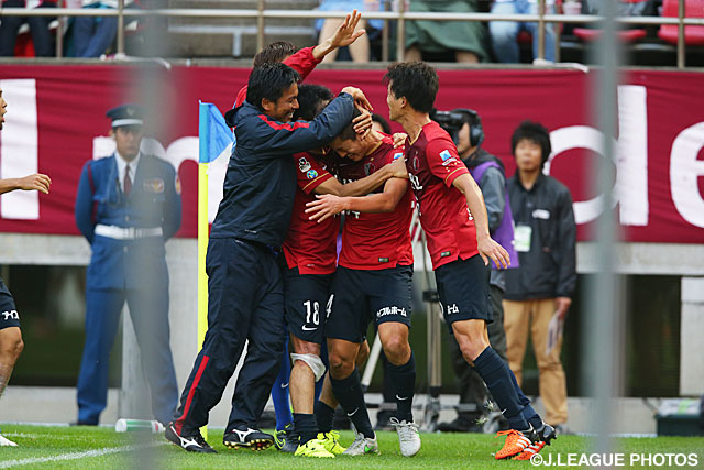 後半アディショナルタイムに試合を決める逆転ゴールを挙げた鈴木　優磨（鹿島）【明治安田Ｊ１ 2nd 第14節 鹿島vs柏】（5/5）