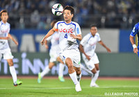 守備の要として無失点に貢献した山本　英臣（甲府）【明治安田Ｊ１ 2nd 第14節 山形vs甲府】（3/5）