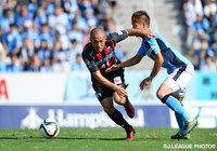 3本のシュートを放ち、気を吐いた小野　伸二（札幌）【明治安田Ｊ２ 第37節 磐田vs札幌】（2/3）