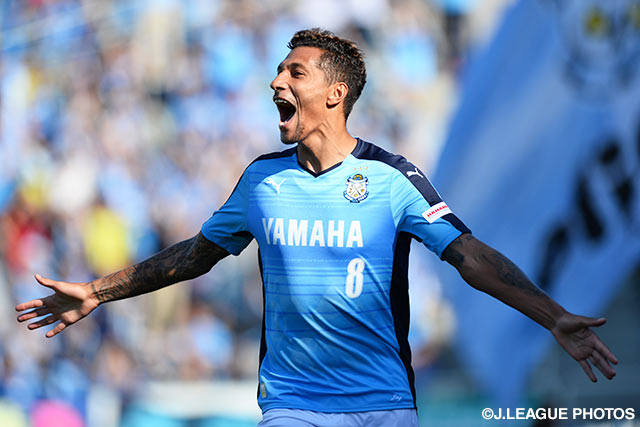 2ゴールを挙げて今季通算得点数を19に伸ばしたジェイ（磐田）【明治安田Ｊ２ 第37節 磐田vs札幌】（1/3）