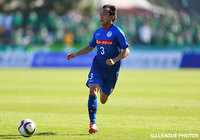 オウンゴールを誘発するクロスを入れた田中　雄大（水戸）【明治安田Ｊ２ 第37節 水戸vs東京Ｖ】（2/3）