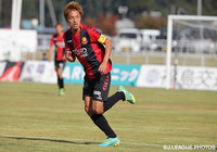 今季初の3連勝につながる貴重な同点ゴールを決めた石堂　和人（福島）【明治安田Ｊ３ 第34節 福島vs藤枝】（2/2）